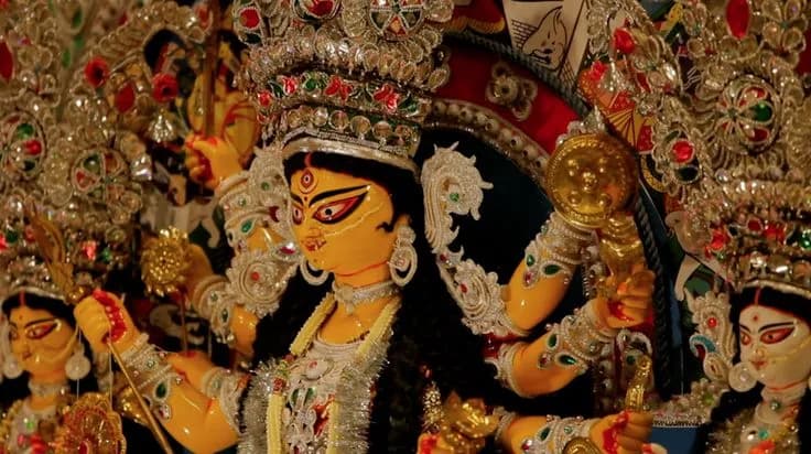 Kolkata Durga Puja 2026 traffic guide: Roads to avoid