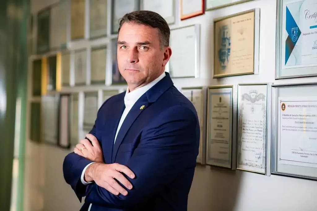 Flávio's first-round lead signals the strength of Jair Bolsonaro's political legacy